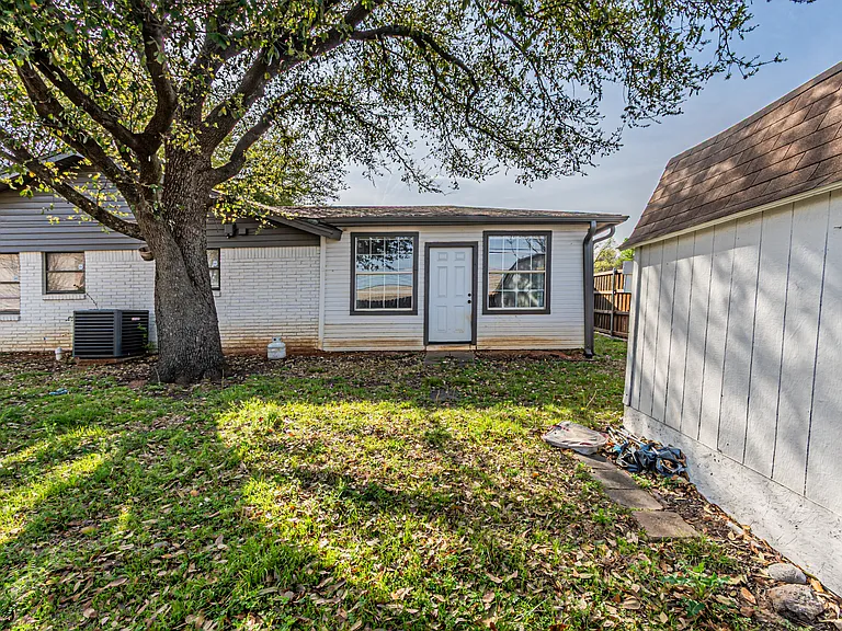308 Franklin Dr — Photo 36