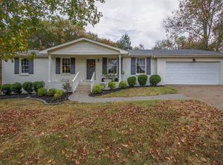 1156 Creek View Dr, Lawrenceville, GA 30044