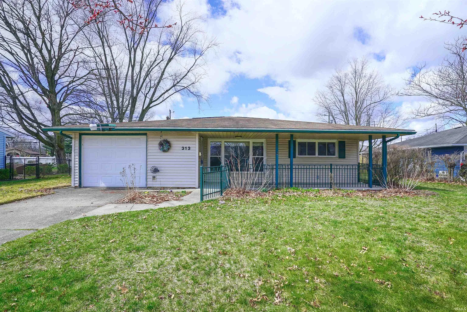 313 Eunice Dr photo 1