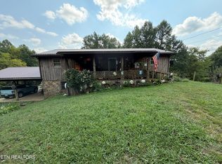 817 Golden Ball Dr, Ewing, VA 24248