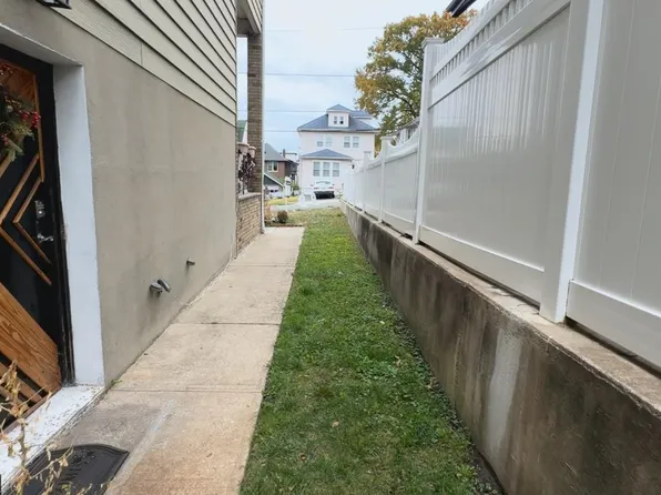 239 Morningside Avenue image 2 of 18