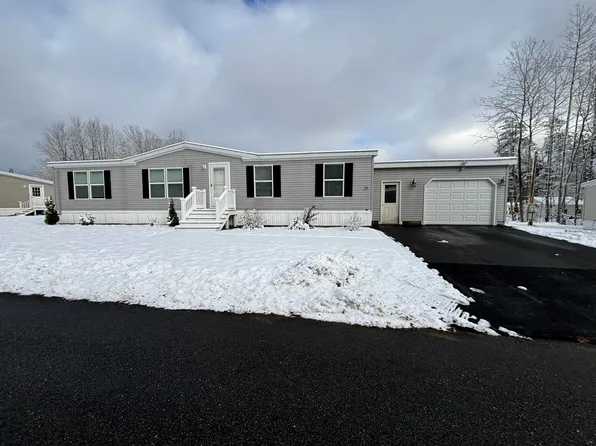 26 Stanley Drive, Lisbon, ME 04250