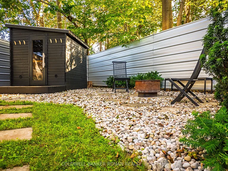 11 Pratt Rd — Photo 39