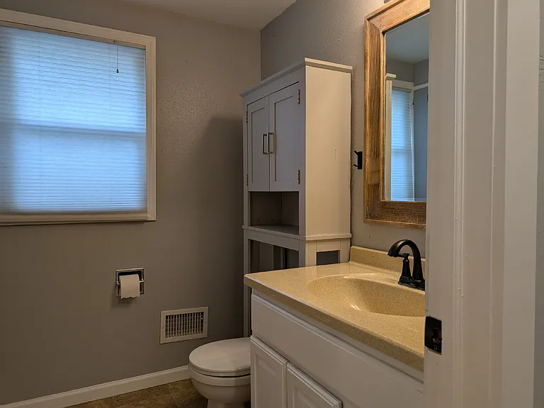 1575 W Butte Des Morts Beach Rd — Photo 36