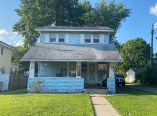 1021 E Fairview Ave, South Bend, IN