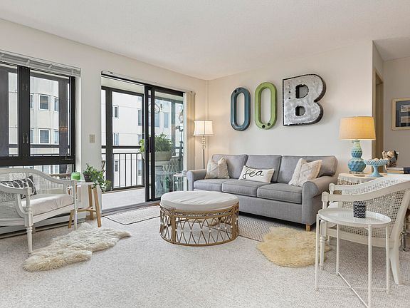 5th image of 205 E Grand Avenue #5B