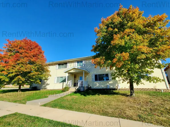 3853 Paige Dr, 3853 Paige Dr APT 2, Waterloo, IA 50702