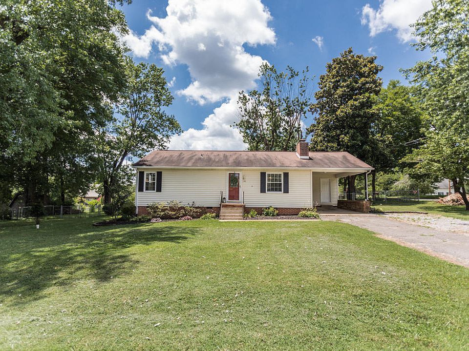 1st image of 301 David Ln