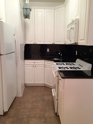 Rented by Uptown Flats LLC | media 11