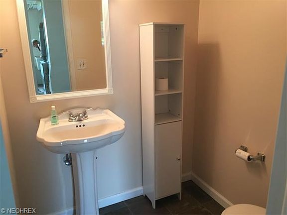 3rd image of 14900 Indian Creek Dr