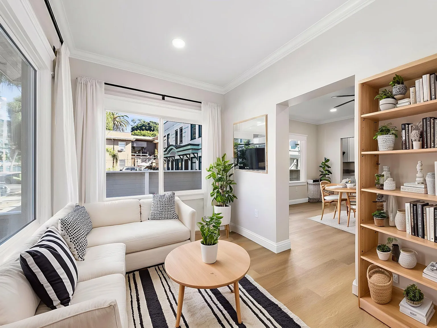 1 bed, 700 sqft, $2,900 — Photo 2