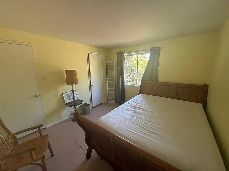 8810 Burbank Rd — Photo 3
