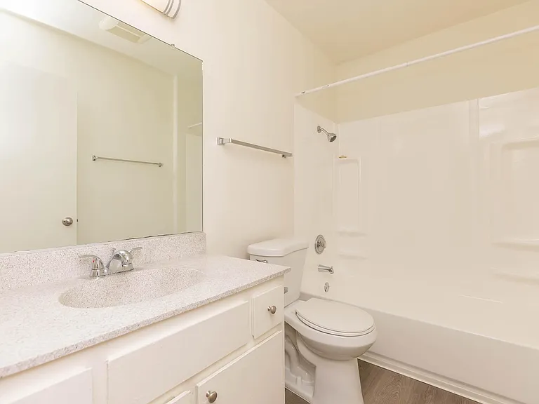 Highland Creek Apartment Homes — Photo 21
