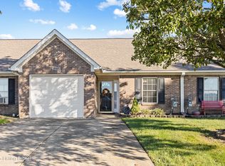 12425 Springmeadow Dr, Louisville, KY 40229