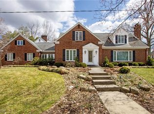 907 Forest Dr, Wooster, OH