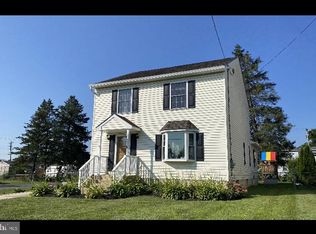 1026 Crystle Rd, Aston, PA 19014