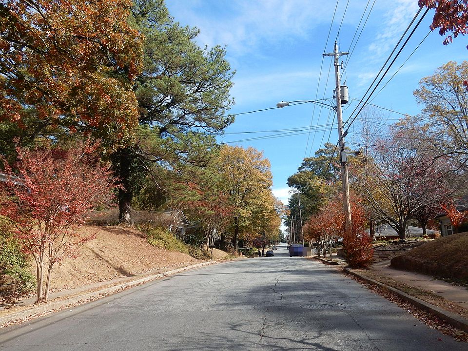 2nd image of 1915 Cambridge Ave