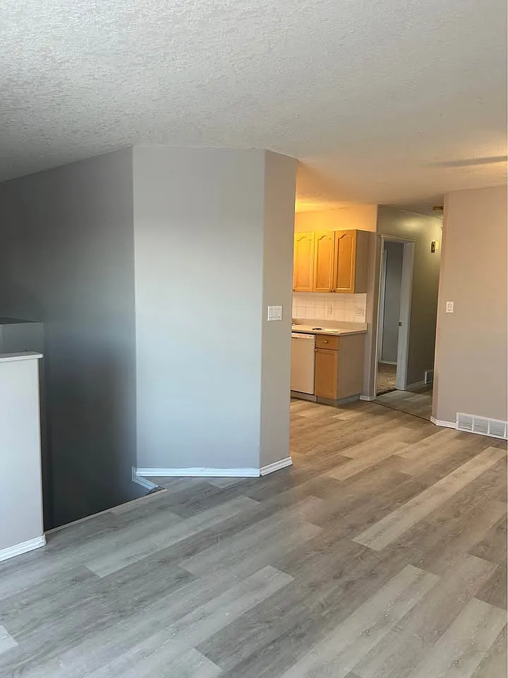 7334 104A Street — Photo 4