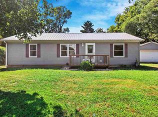 12601 Wiseman Rd, Pekin, IL 61554