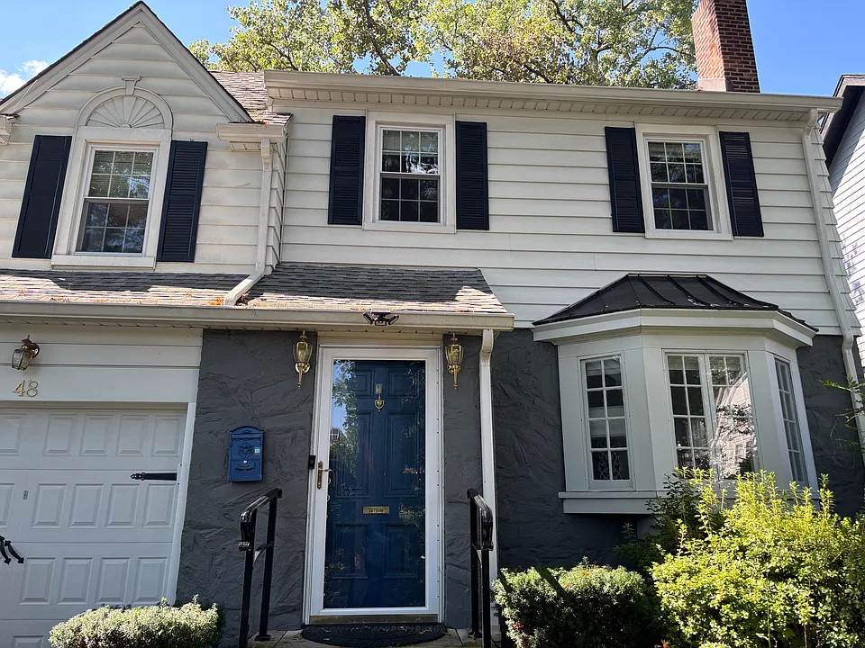 48 Adams Pl