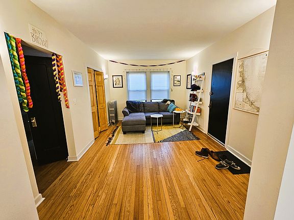 2nd image of 4800 N Paulina St #2E