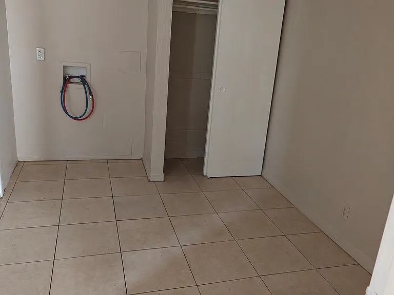 1629 Palm Way #A — Photo 1