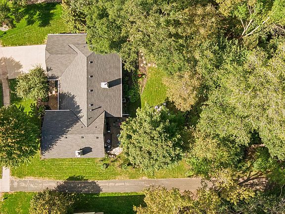 4th image of 7646 Carnelian Ln