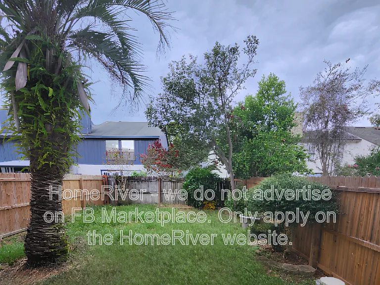 1174 Romaine Cir E — Photo 14