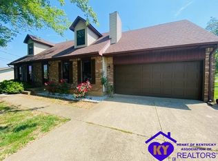 1453 Crestview Dr, Radcliff, KY 40160