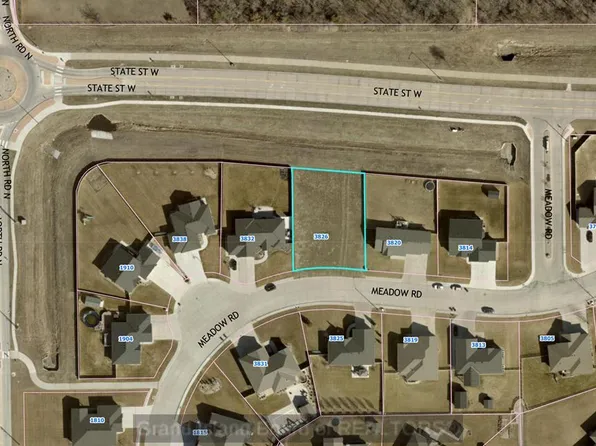 3826 Meadow Rd, Grand Island, NE 68803