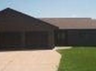 2785 Kalash Rd, Windom, MN 56101