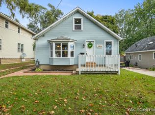 2904 Longstreet Ave SW, Wyoming, MI 49509