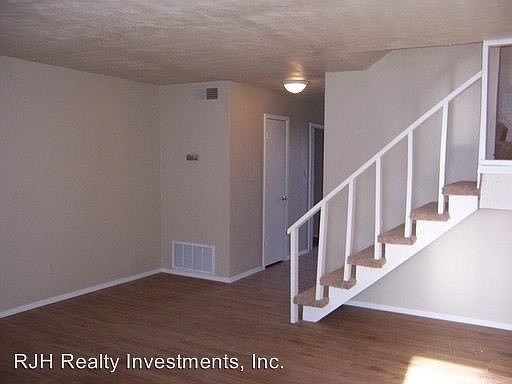 2nd image of 513 Sinclair Dr #515