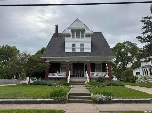 1216 N Cherry St, Galesburg, IL 61401