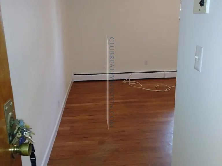 160 N Beacon St #1A — Photo 7