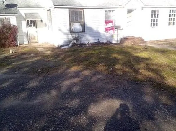 206 Maple St, Springhill, LA 71075