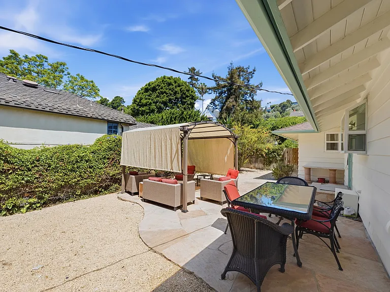 2866 Foothill Rd — Photo 22
