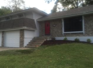 5805 NW Buttonwood Dr, Kansas City, MO 64152