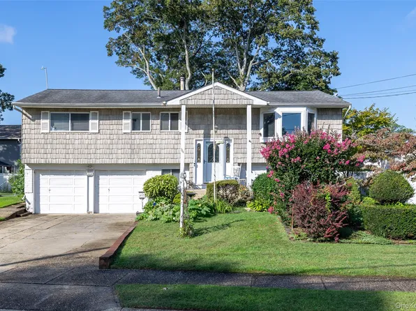 384 W 22nd Street, Deer Park, NY 11729