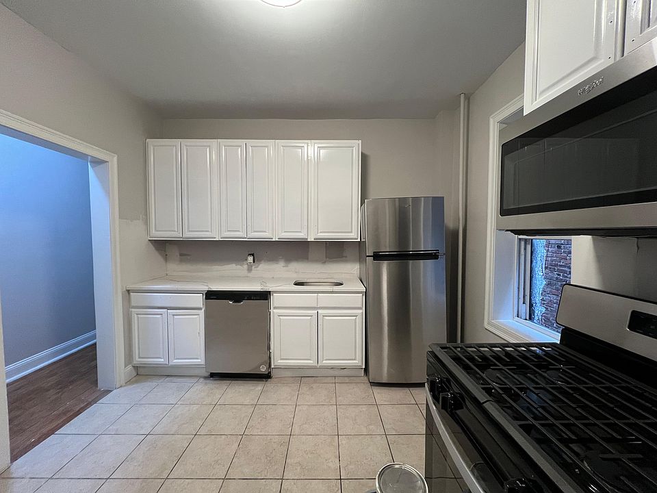 1st image of 860 Pavonia Ave #7