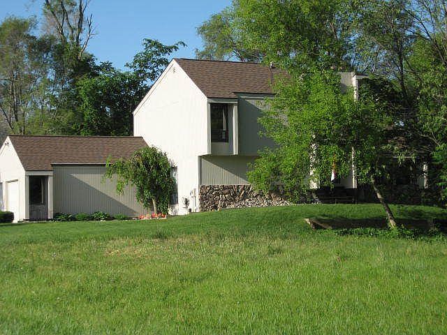 A wonderful Contemporary home set far off the road.