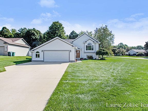 2nd image of 11008 Skyway Ln