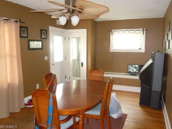 3rd image of 12424 Cooley Ave