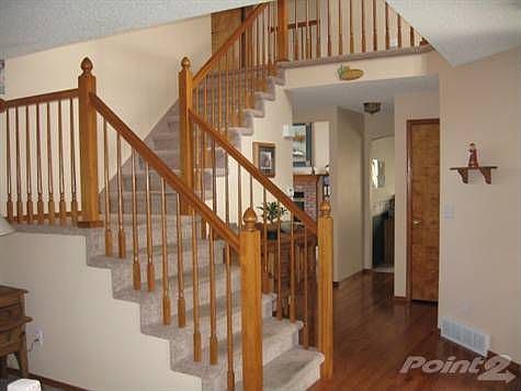 Stairs to 4 Upper Bedrooms
