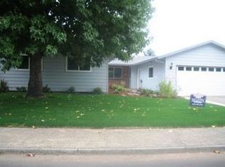 20025 SW Newcastle Dr, Beaverton, OR 97078