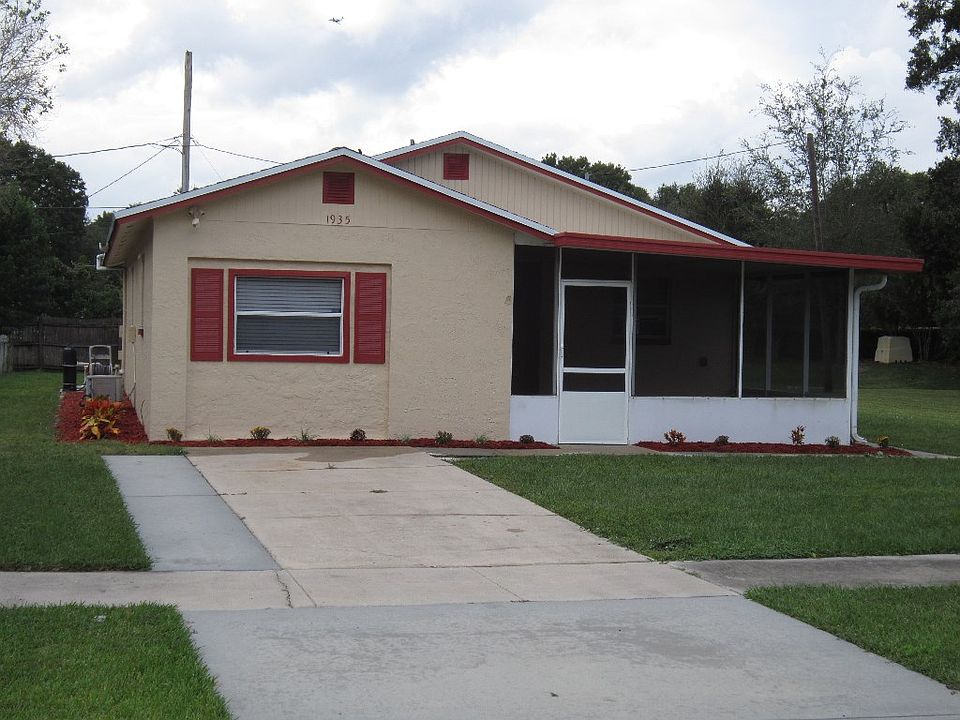 1st image of 1935 37th Ave