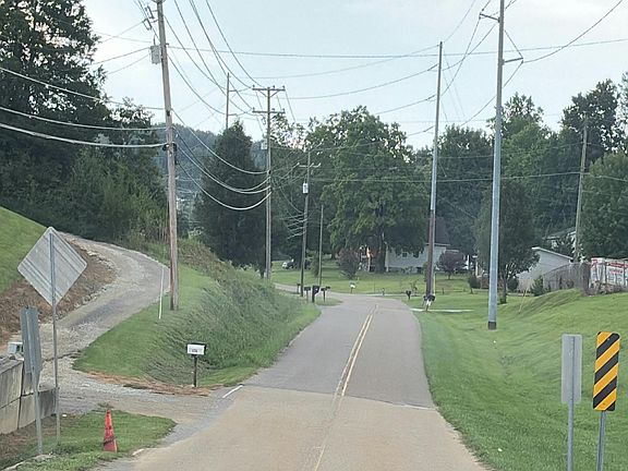 5th image of 4723 Circle Rd
