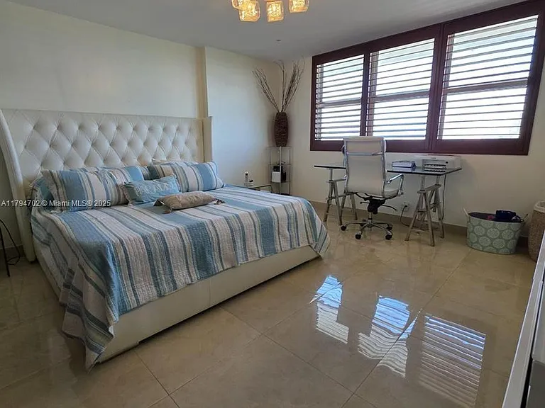 9225 Collins Ave #1409 — Photo 21