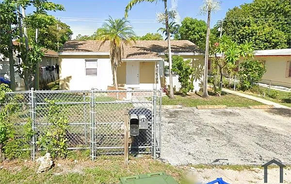 2 bed, 837 sqft, $1,815 — Photo 2