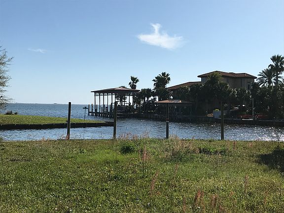 2nd image of 4729 Marina Dr